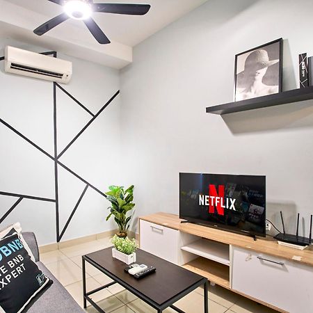 Arte Plus Klcc Designer Suites By Cobnb กัวลาลัมเปอร์ ภายนอก รูปภาพ
